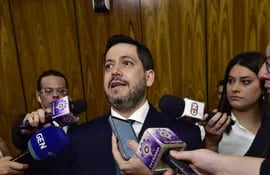 Raúl Latorre (ANR, HC), cuestionado presidente de Diputados cuya administración avaló a decenas de "nepobabies".