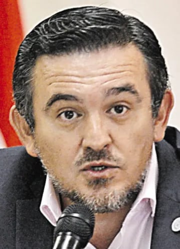 Eduardo Petta, ministro.