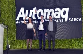 Directivos de Automaq Paraguay, para la región y Centroamérica, participaron de la presentación del renovado punto de atención de la concesionaria.
