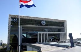 Fachada de la nueva sede de la Asociación Paraguaya de Fútbol que se encuentra en Ñu Guasu.