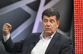 Efraín Alegre, precandidato a la presidencia de la República hoy en los estudios de ABC TV.