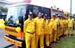 los-bomberos-combatientes-de-quiindy-posan-al-costado-del-vehiculo-de-rescate-que-recibieron-en-donacion--201611000000-641516.jpg