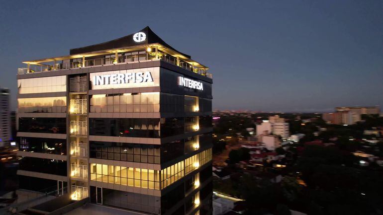Nuevas oficinas de Interfisa Banco en el eje corporativo de la capital.