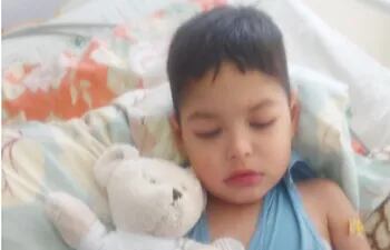 Milan Alexander López Ovelar, de 5 años, fue sometido a una cirugía para el implante del corazón artificial.
