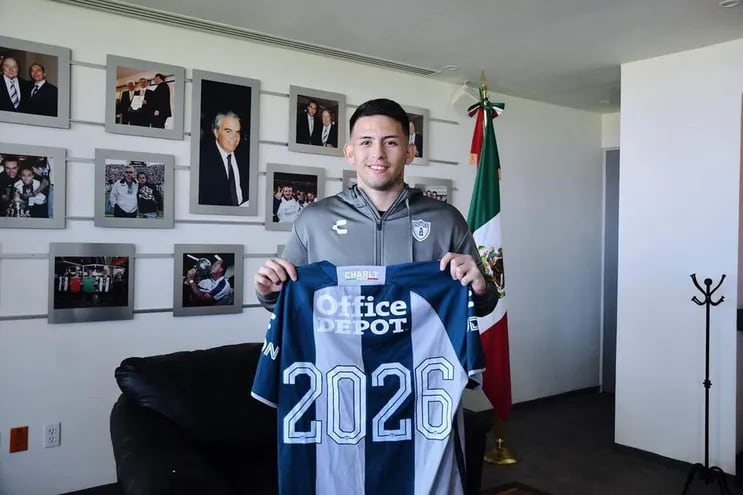 Fernando Fabián Ovelar Martínez, nuevo futbolista del Pachuca de México.