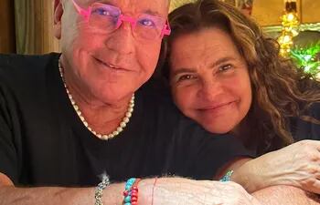 Ricardo Montaner y Marlene Rodríguez aguardando las 00.00 de este 8 de setiembre. "Esperando los 66 con mi amada", escribió el músico junto a esta postal. (Instagram/Ricardo Montaner)