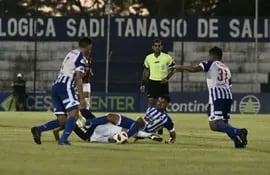 Alipio Colmán será el árbitro de 12 de Octubre - Cerro Porteño