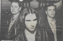D-Generation (con Mark Fisher al centro, adelante) en la revista Melody Maker, 7 de mayo de 1994
