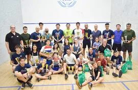 Los flamantes ganadores de la sexta y última  fecha  del Campeonato Nacional de Squash en el CIT.