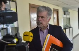 Arnaldo Giuzzio, ex ministro de la SEnad, procesado por presunta coima.