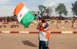 Un manifestante progolpista protesta en Niamey, Níger, el pasado domingo.