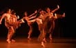 Integrantes del Ballet de Alto Rendimiento, de Tatiana Mersan, quienes presentarán hoy "A vuelo raso".