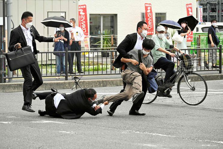 La policía japonesa continúa tratando de esclarecer las motivaciones del sospechoso detenido por el asesinato del exmandatario nipón Shinzo Abe.