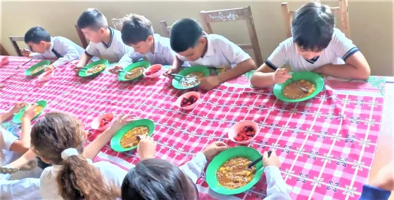 Los escolares del distrito de Caballero ya reciben almuerzo escolar.