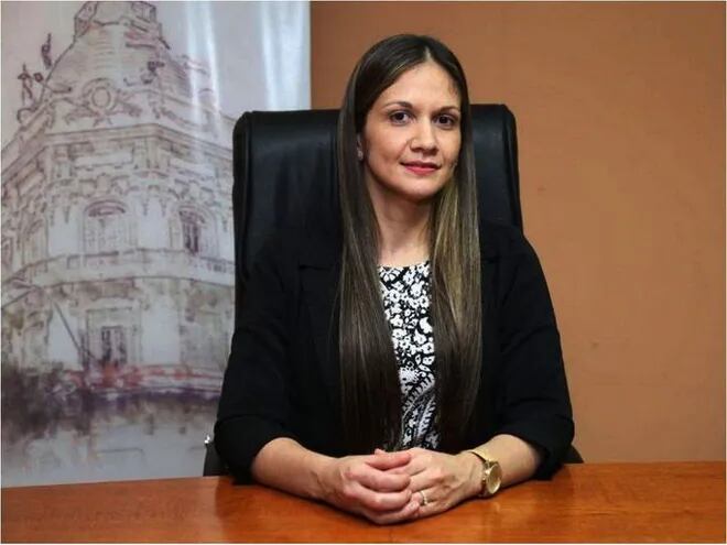 Carmen Marín, ministra asesora de la Unidad de Gestión de la Presidencia de la República. Informó la posición del Ejecutivo.