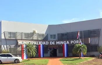 Una funcionaria denunció que fue desvinculada de la Municipalidad de Minga Porã por no acompañar al candidato del intendente.