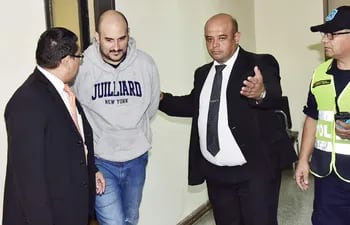 Pablo Benegas a su llegada al Palacio de Justicia, minutos antes de dictarse su prisión.