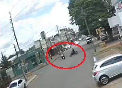Captura de video de los segundos antes del fatal accidente de tránsito que ocurrió en centro de Pedro juan Caballero.