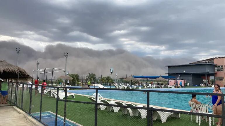 Humo tormenta Asunción