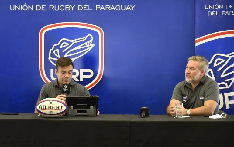 Gustavo Borgognon y Carlos Cuevas, de la URP, en la conferencia de prensa de ayer.