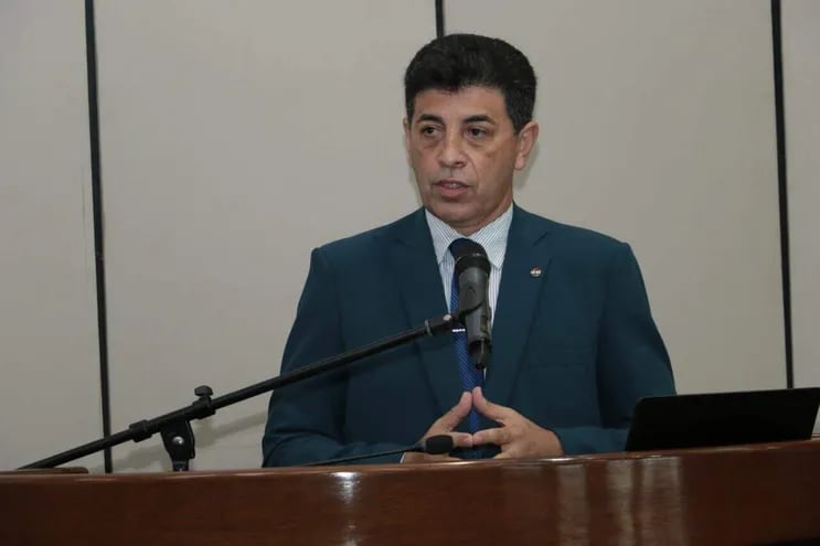 El ministro de la Corte Víctor Ríos.