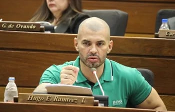 Diputado Hugo Ramírez (ANR-oficialista) proyectista de la ley para ampliar las posibilidades de deducción para el IVA