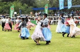 La danza folclórica paraguaya estará presente en la 41 edición de la Fiesta de la Tradición Misionera.