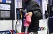 Emblemas privados anunciaron ajuste de precios de combustibles para ajustar