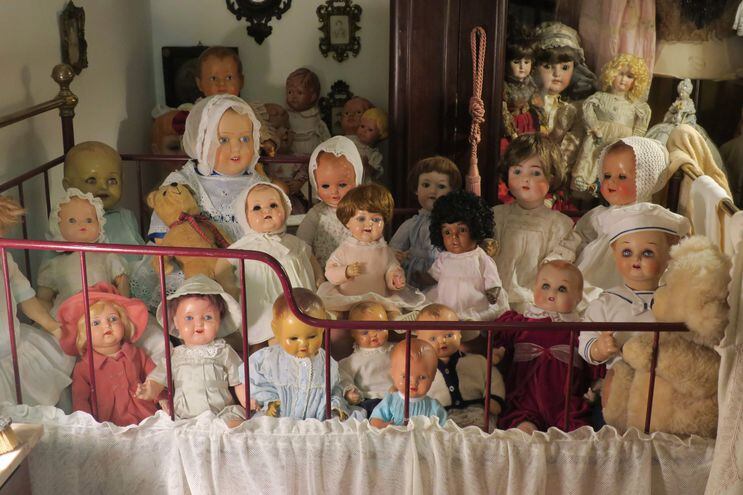 Muñecas en una de las salas del museo del Hospital de Muñecas de Lisboa.