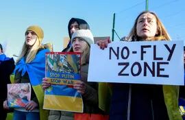 Protesta en Bruselas en contra de la operación militar rusa en Ucrania