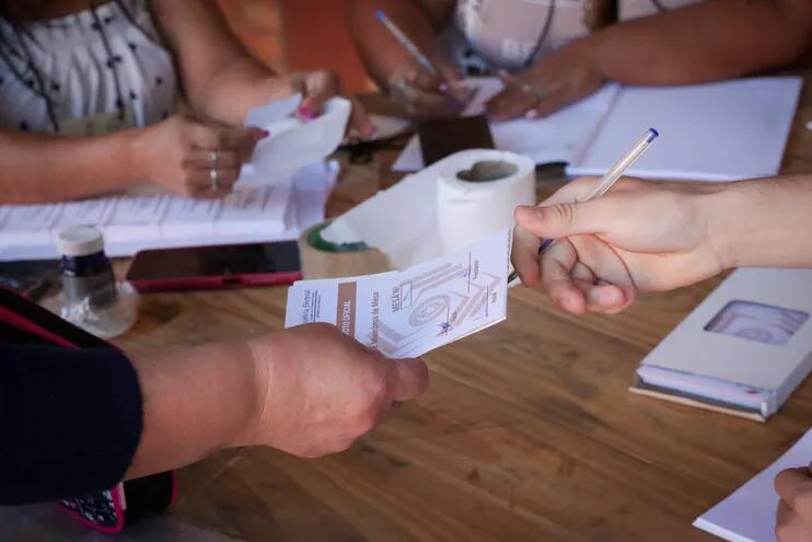 Por el momento se registraron pocos incidentes electorales en todo el país. EFE/ Raúl Martínez