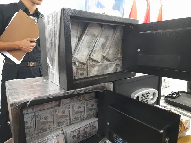 Policía fiscalía billetes falsificados
