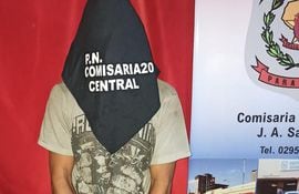 J. Augusto Saldívar: capturan en la vía pública a un hombre con arresto domiciliario.