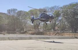El helicóptero incautado al exdiputado Juan Carlos Ozorio, durante la demostración que concluyó hace instantes. Desde hoy, la aeronave está a servicio de la Policía Nacional.