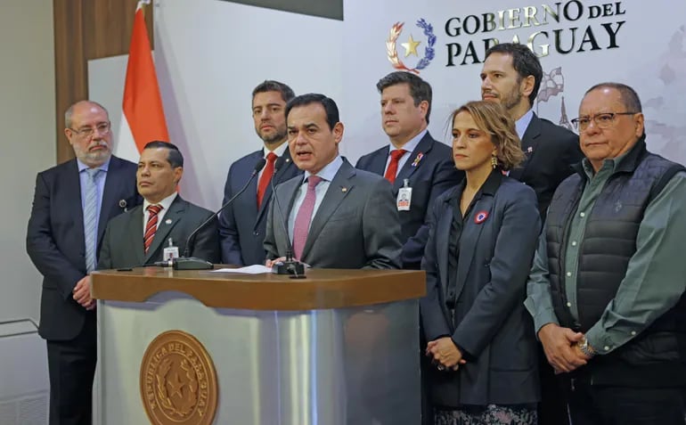 Los voceros de la negociación y acuerdo con el Brasil, dieron ayer una conferencia de prensa en Mburuvichá Róga.