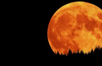 una-gigante-luna-roja-sera-la-gran-protagonista-del-eclipse-del-domingo-202255000000-1379415.jpg