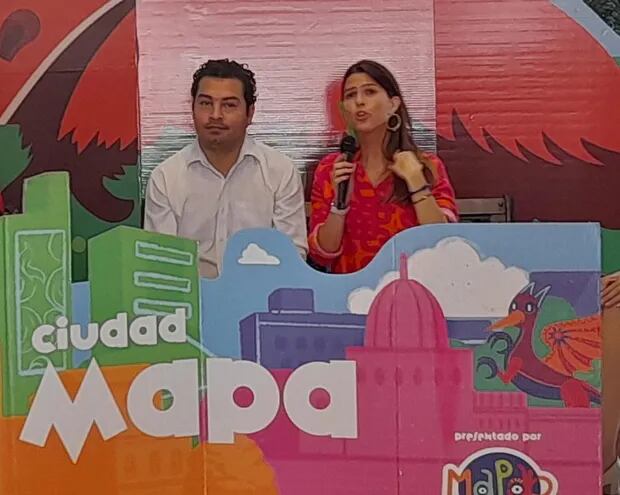 Fernando Ramírez y Magalí Cáceres anunciaron en conferencia de prensa la llegada de la Ciudad Mapa a Pilar.