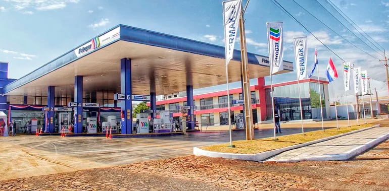 Petropar mueve un negocio millonario para proveerse de combustible y en varias ocasiones son criticados por falta de transparencia.