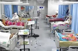 En el Hospital Nacional de Itauguá ayer solo quedaban cinco camas de terapia intensiva.