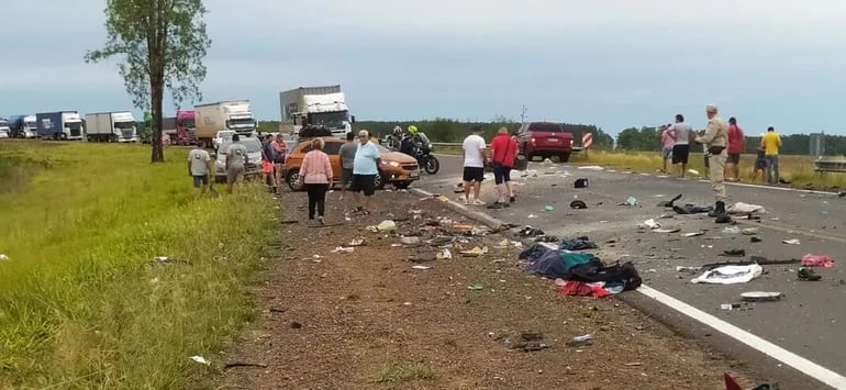 Las víctimas del automóvil son paraguayas hacia allí se dirigían cuando ocurrió la tragedia.