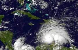 el-huracan-matthew-sube-a-categoria-cinco-05100000000-1507650.jpg
