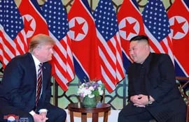 donald-trump-i-se-reune-con-el-lider-norcoreano-kim-jong-un-d-durante-la-segunda-cumbre-entre-ambos-paises-65340000000-1808475.JPG