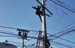 Técnicos de la ANDE, realizaron el mantenimiento de la línea kV 23 y de media tensión en la zona urbana de Pilar.