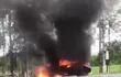 Un automóvil se incendió en plena autopista Silvio Pettirossi en la ciudad de Luque.