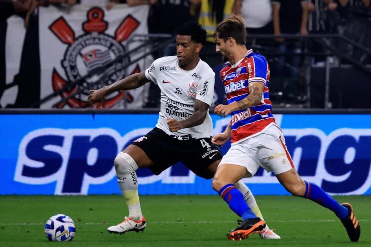 Corinthians y Fortaleza empataron en el partido de ida de las semifinales de la Copa Sudamericana