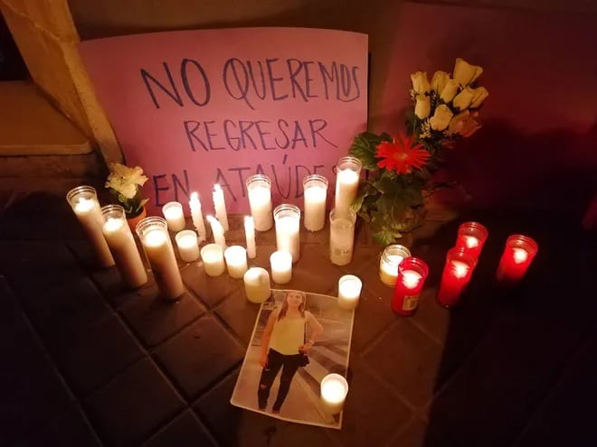 En España, repudiaron el asesinato de la compatriota en un crimen considerado de feminicidio.
