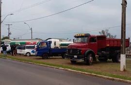 Camioneros en la zona del Cruce Guaica, en Santaní.