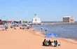 Playa San Josè de Encarnación. Hasta la pergola ubicada frente a esta playa llegará la antorcha olímpica de Odesur, mañana.