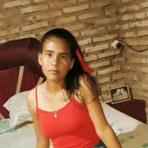 Angélica Sofia Benítez tiene 15 años y se encuentra con paradero desconocido desde ayer.