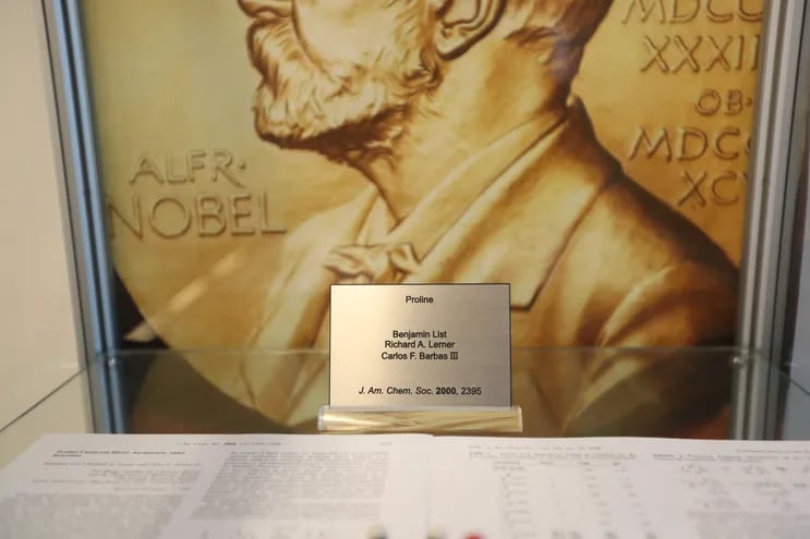 La Real Academia Sueca de Ciencias ha anunciado los ganadores del Premio Nobel de Química 2021, el químico alemán Benjamin List y el químico escocés David MacMillan.
